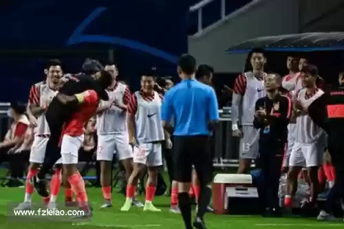 你不应该看音乐会！樊振东2-0领先被逆转，止步沙特大满贯16强。